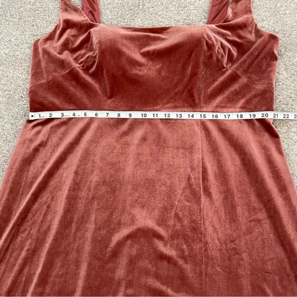 NWT Jenny Yoo Velvet Maxi Dress English Rose Size 24 - Picture 11 of 15